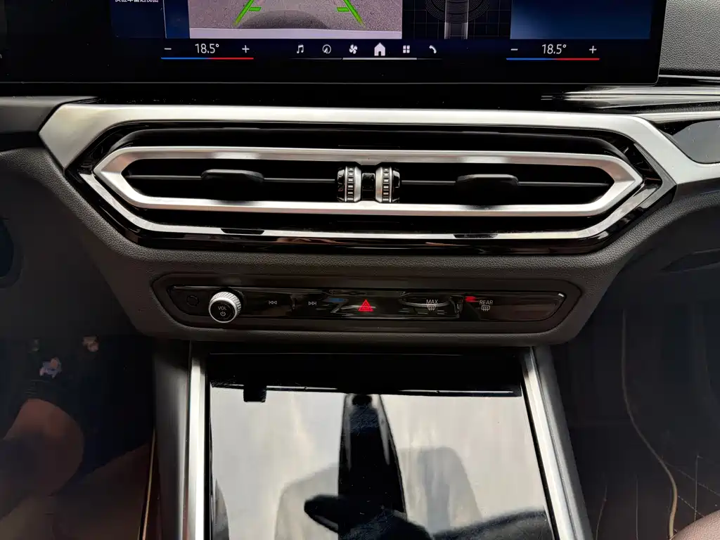 BMW i3 2024 — фото 17