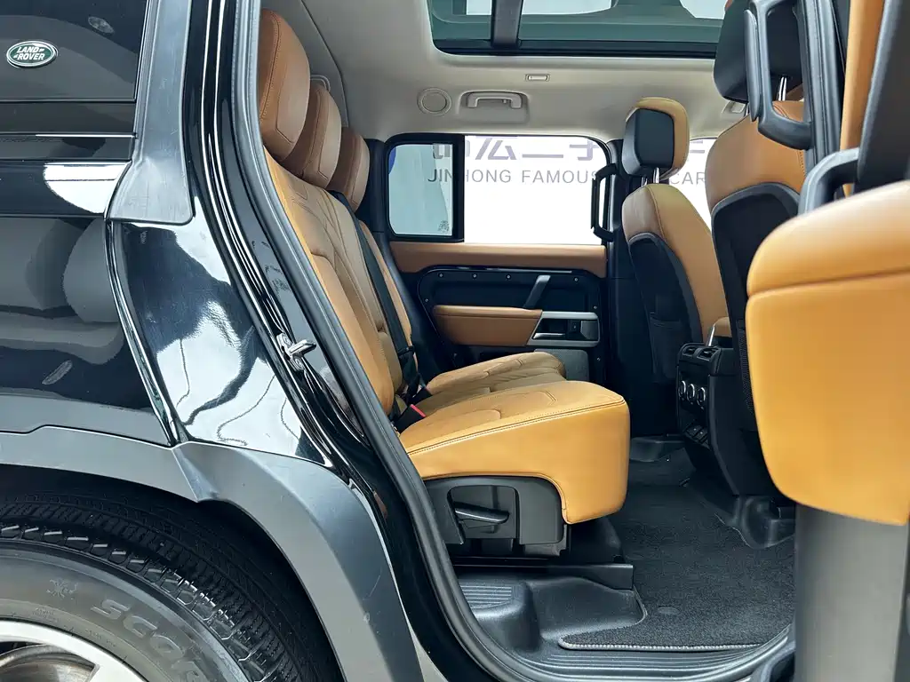 Land Rover Defender 2024 — фото 20