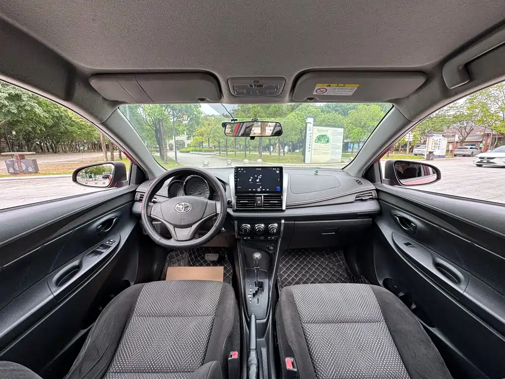Toyota Vios 2015 — фото 8