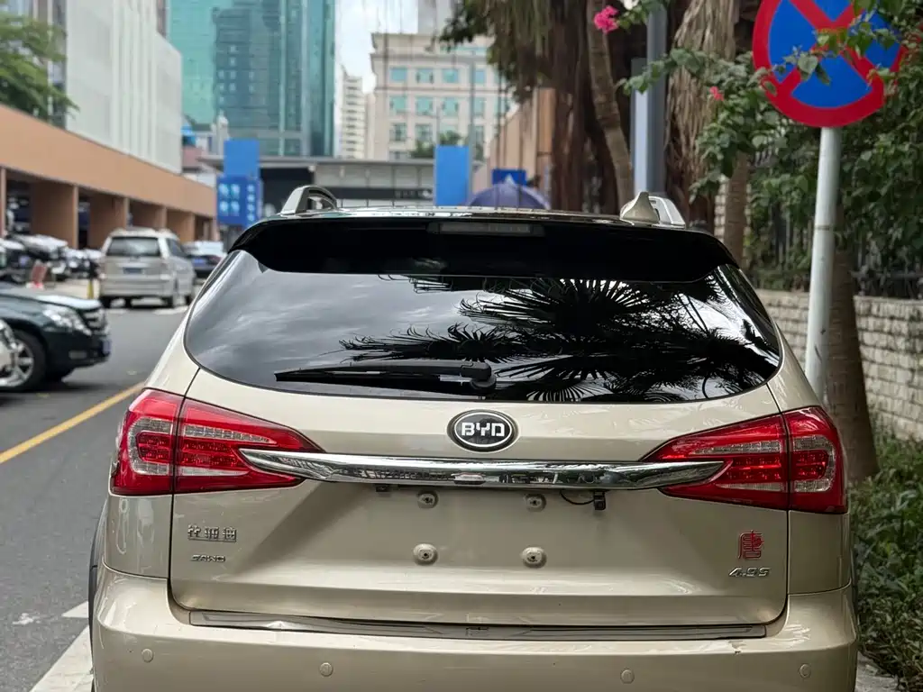 BYD Tang New Energy 2016 — фото 14