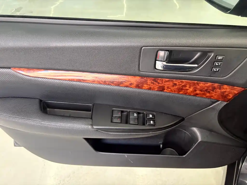 Subaru Outback 2011 — фото 14