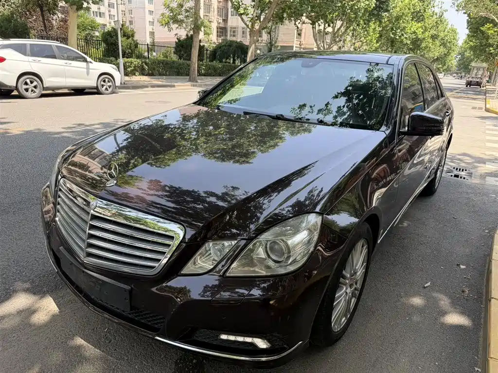 Mercedes-Benz E-Class 2010