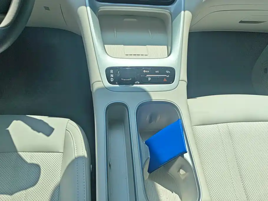 Geely Galaxy Starwish 2025 — фото 16