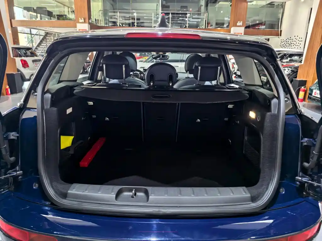 MINI Clubman 2019 — фото 17