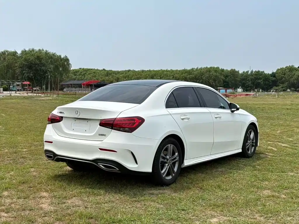 Mercedes-Benz A-Class 2022 — фото 9
