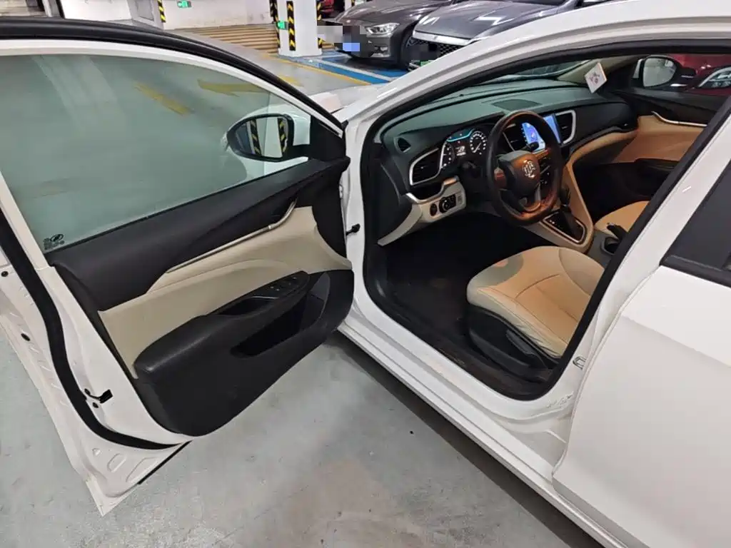 Buick Excelle GT 2017 — фото 16