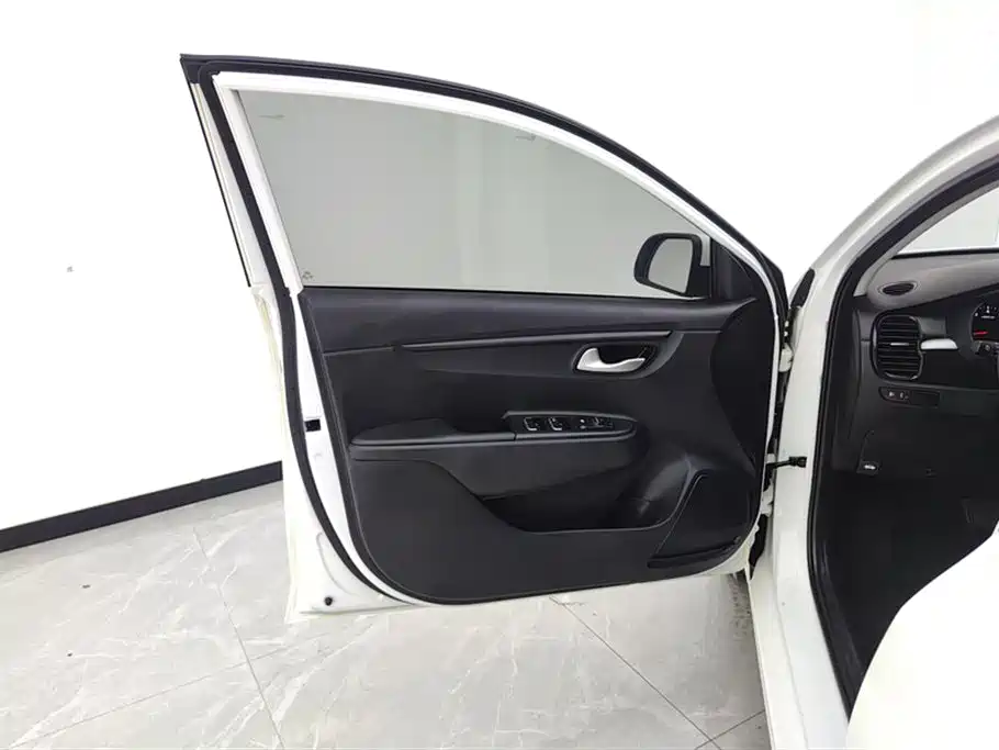 Kia K2 2017