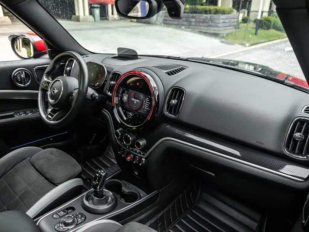 MINI JCW Countryman 2021 — фото 14