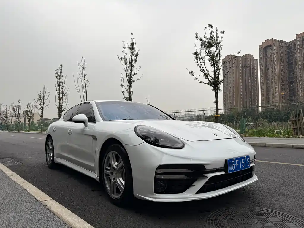 Porsche Panamera 2013