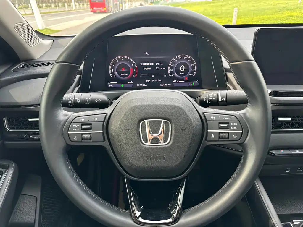 Honda Inspire 2023 — фото 10