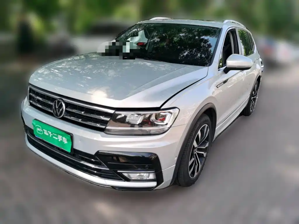 Volkswagen Tiguan L 2021 — фото 1