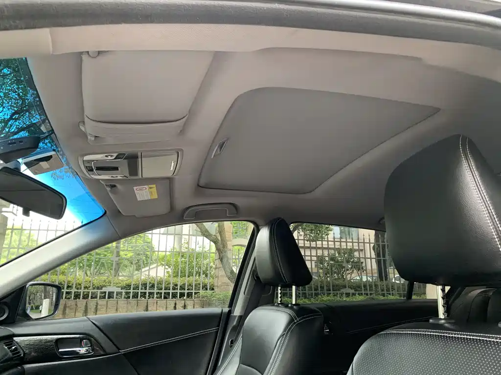 Honda Accord 2018 — фото 13