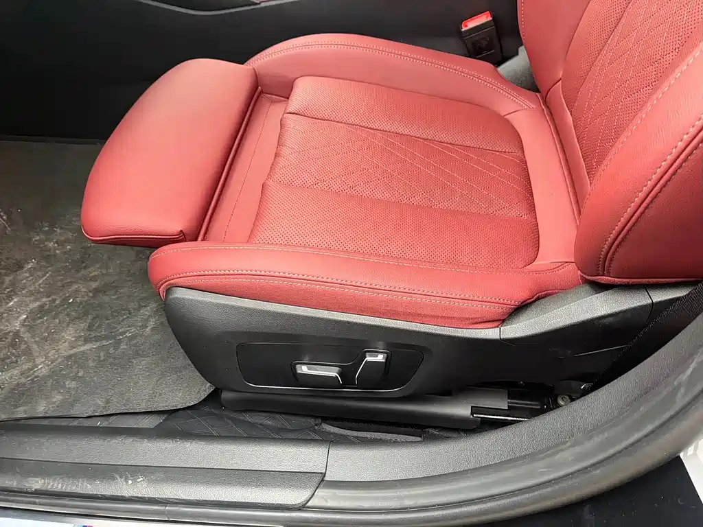 BMW 3 Series 2024 — фото 14