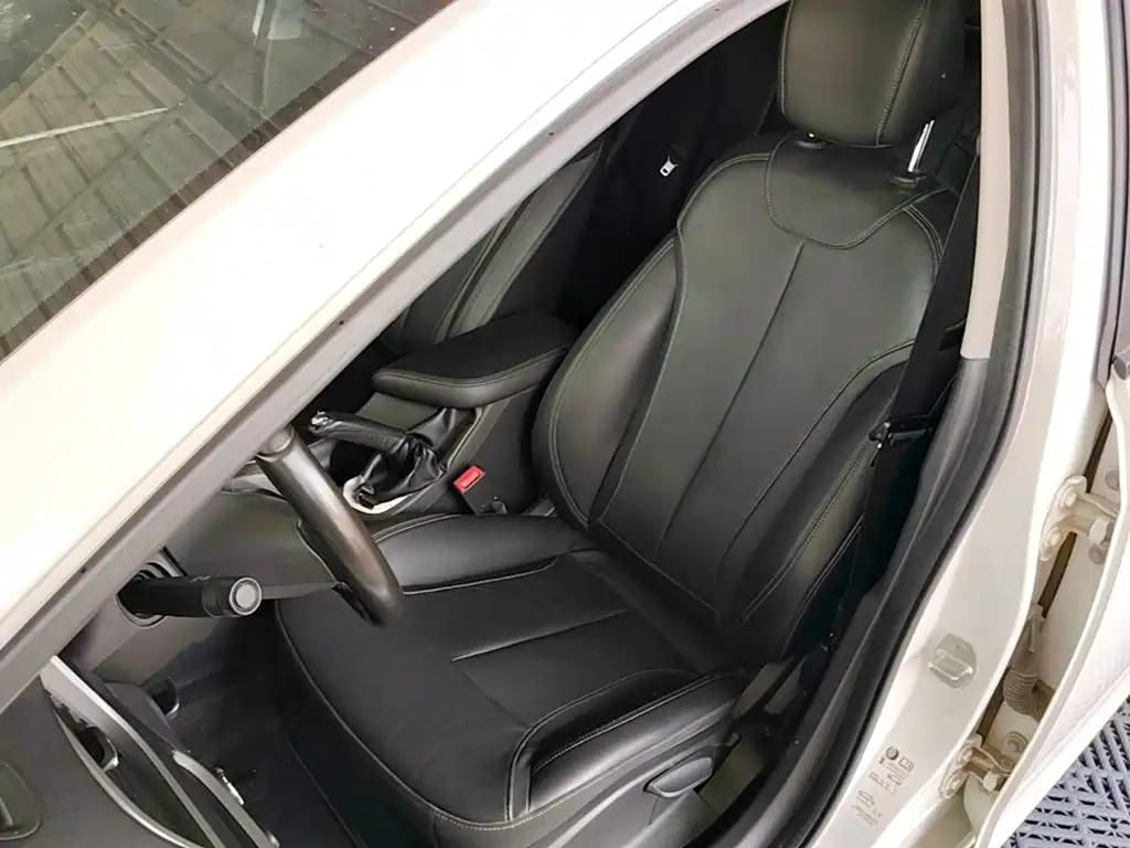 Buick Excelle 2019 — фото 15