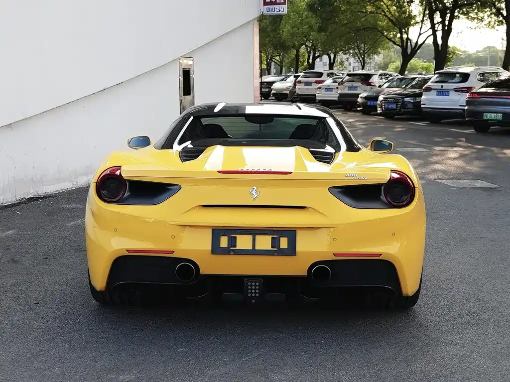 Ferrari 488 2017 — фото 14