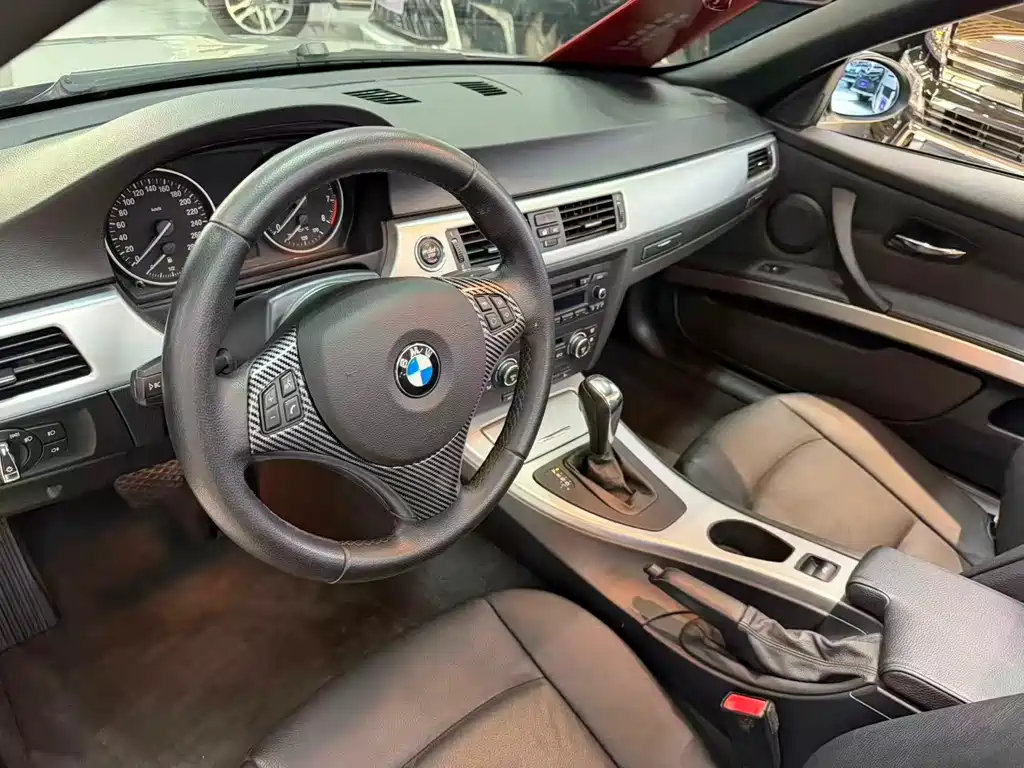 BMW 3 Series 2009 — фото 12