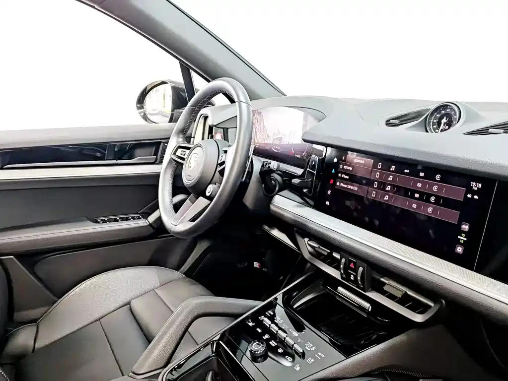 Porsche Cayenne Hybrid 2024 — фото 11