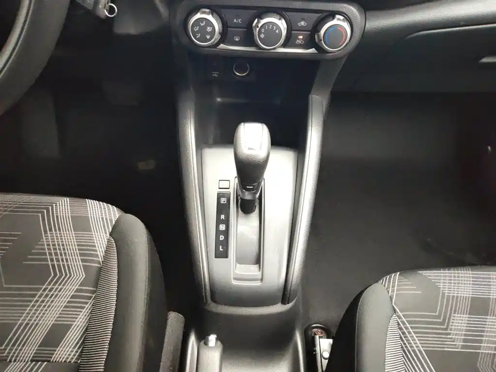 Nissan Kicks 2019 — фото 13