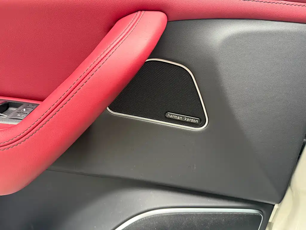 Maserati Levante 2023 — фото 15