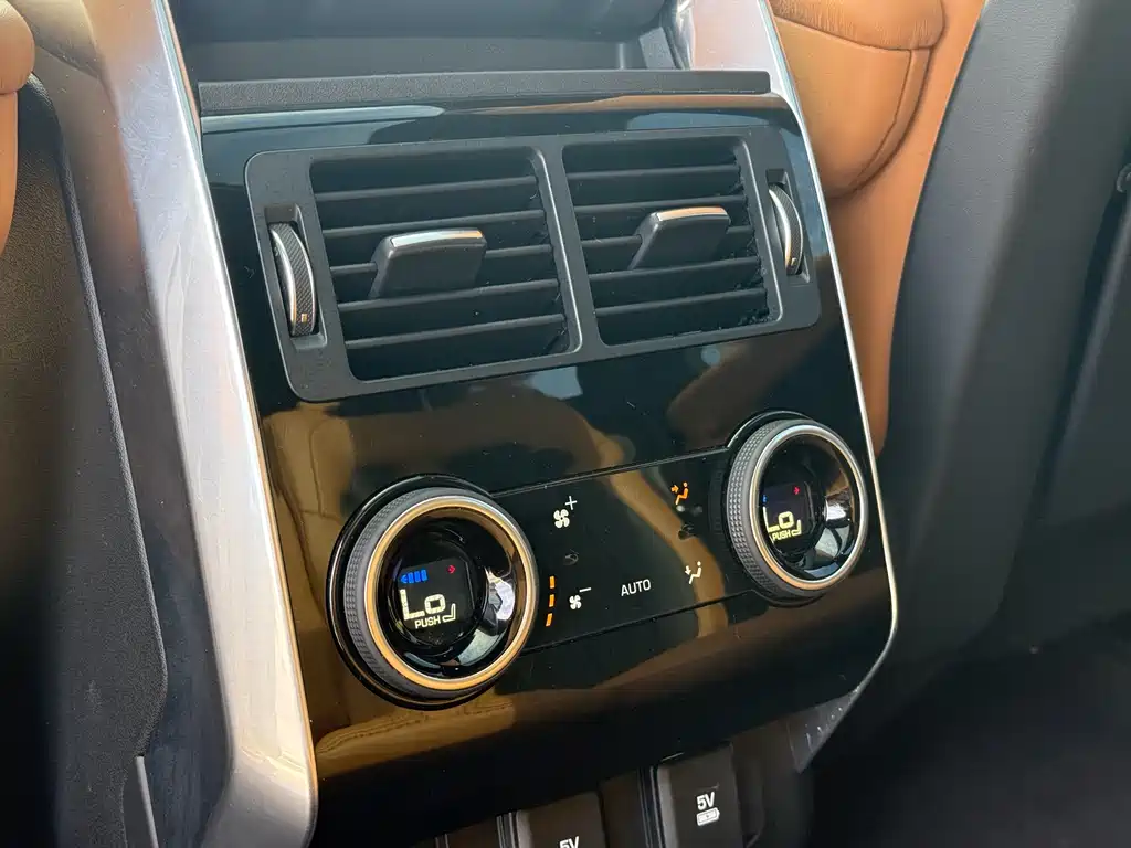 Land Rover Range Rover Sport 2018 — фото 23