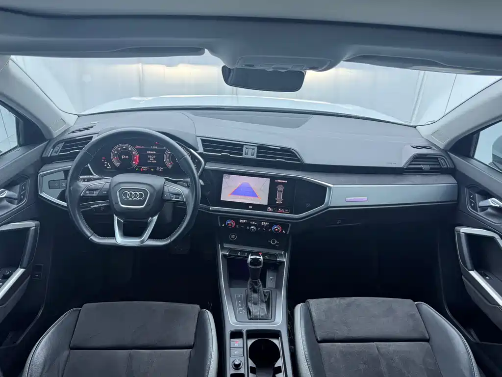 Audi Q3 2022 — фото 13