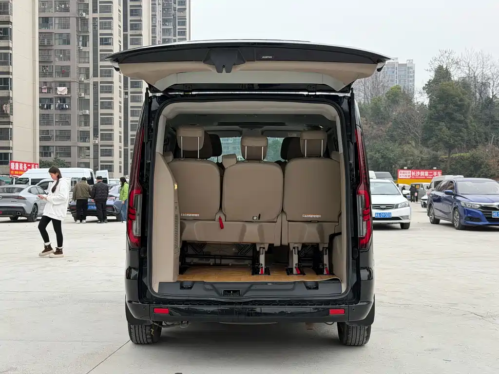 Ford Tourneo 2023 — фото 13