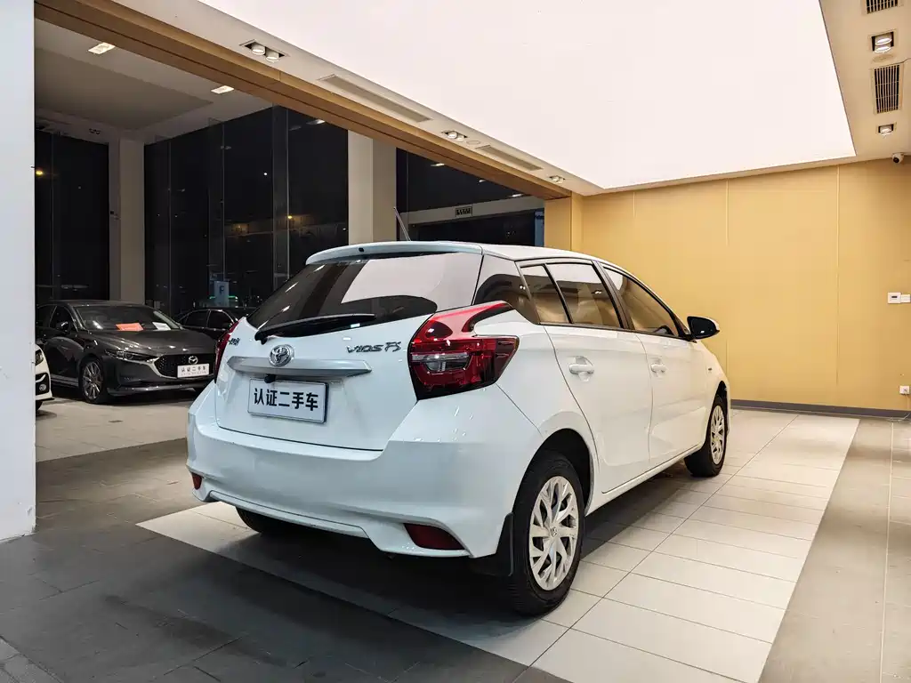 Toyota Vios FS 2022 — фото 28