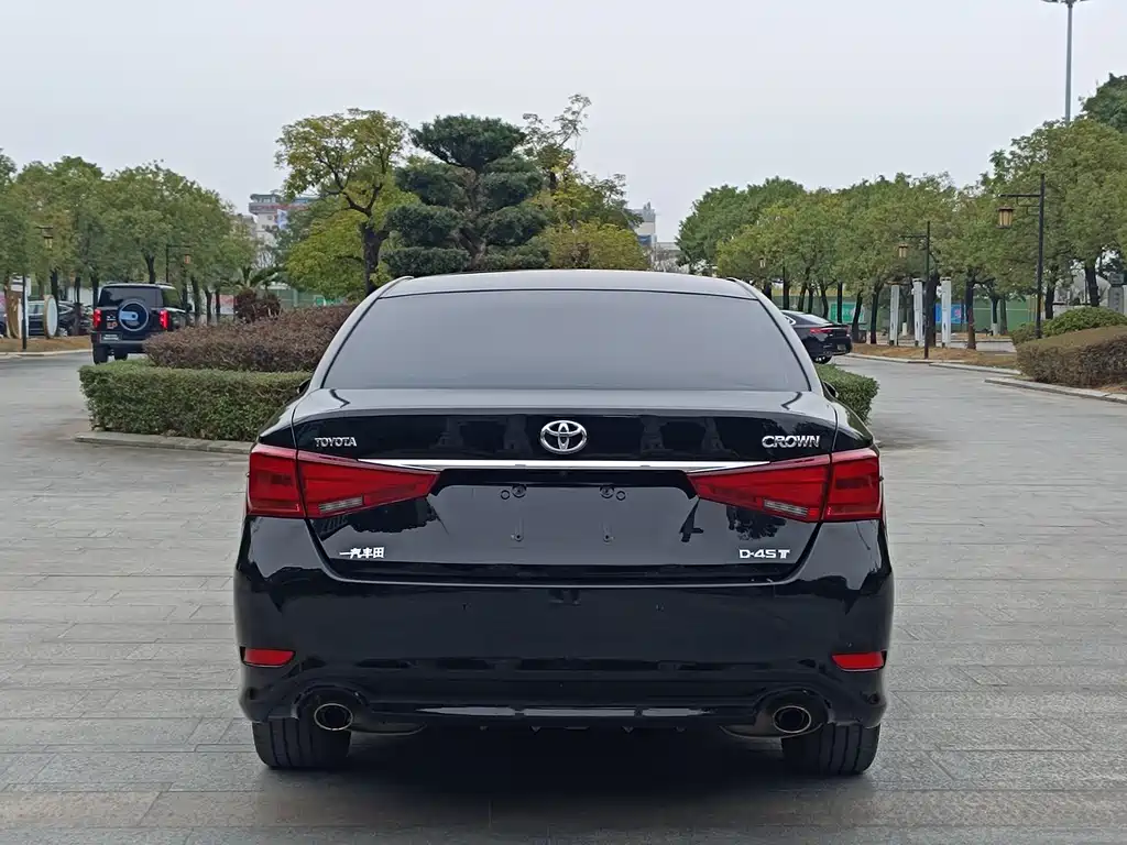 Toyota Crown 2018 — фото 17