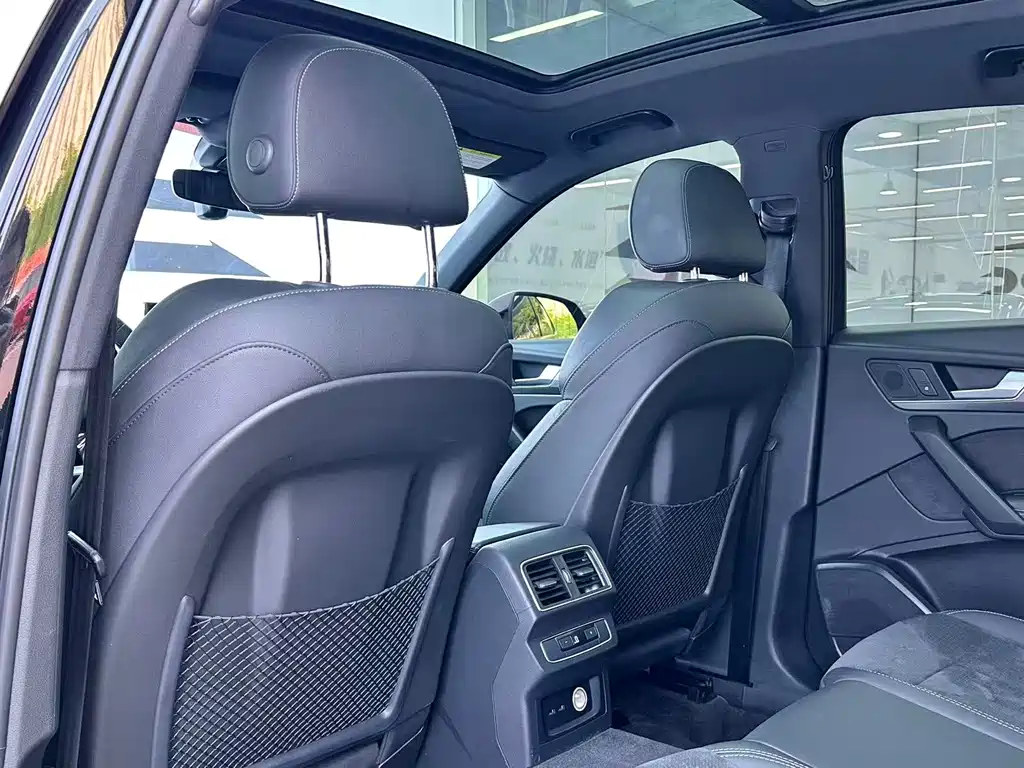 Audi Q5L Sportback 2022 — фото 14