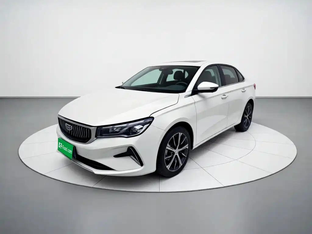 Geely Emgrand 2023