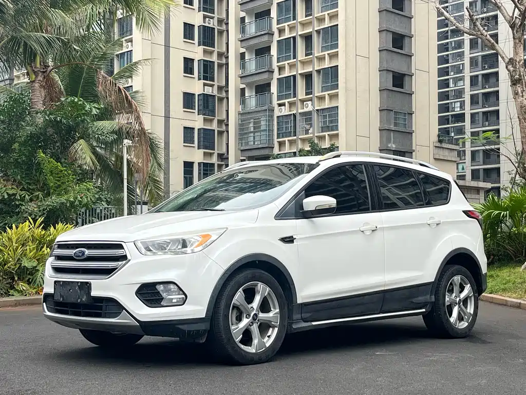 Ford Kuga 2017 — фото 10