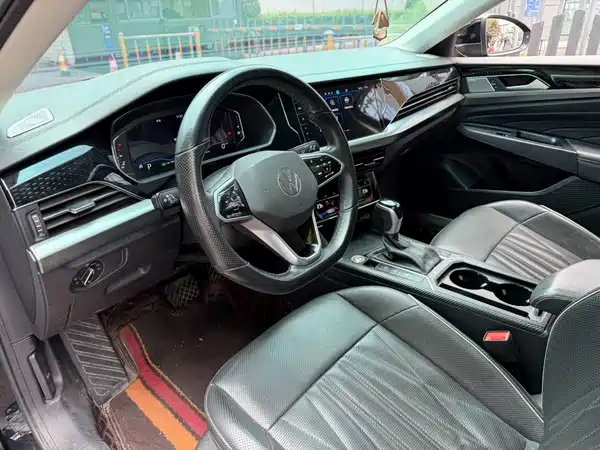 Volkswagen Passat 2023