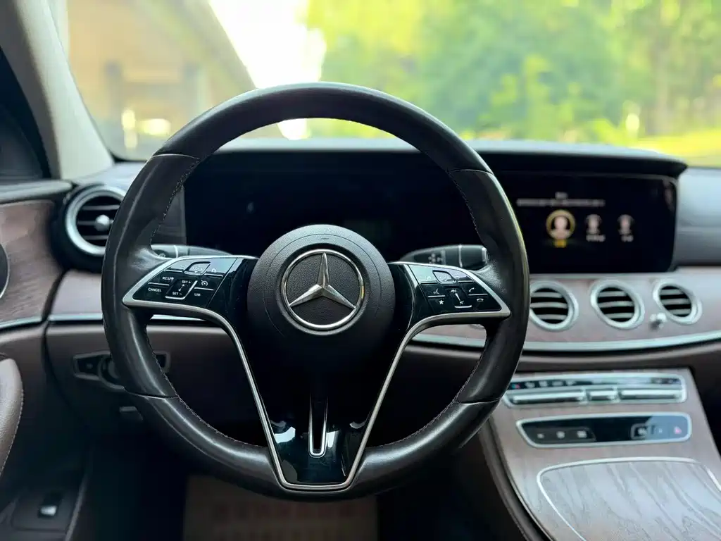 Mercedes-Benz E-Class 2021