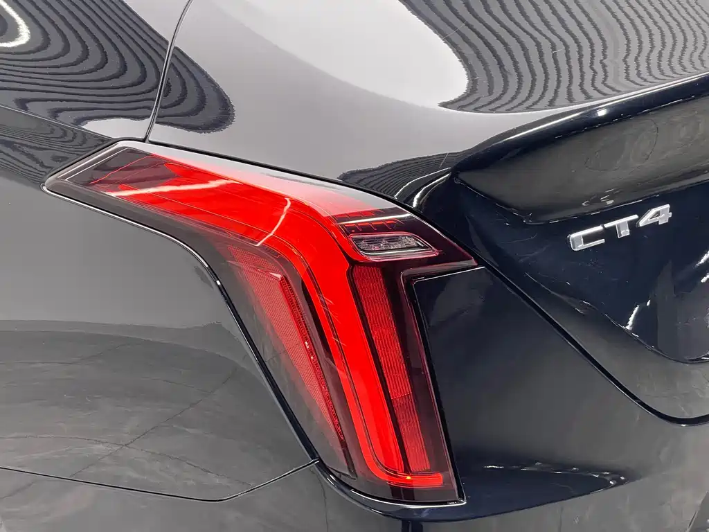 Cadillac CT4 2023 — фото 20