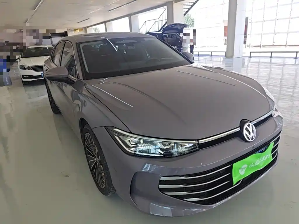 Volkswagen Passat 2024