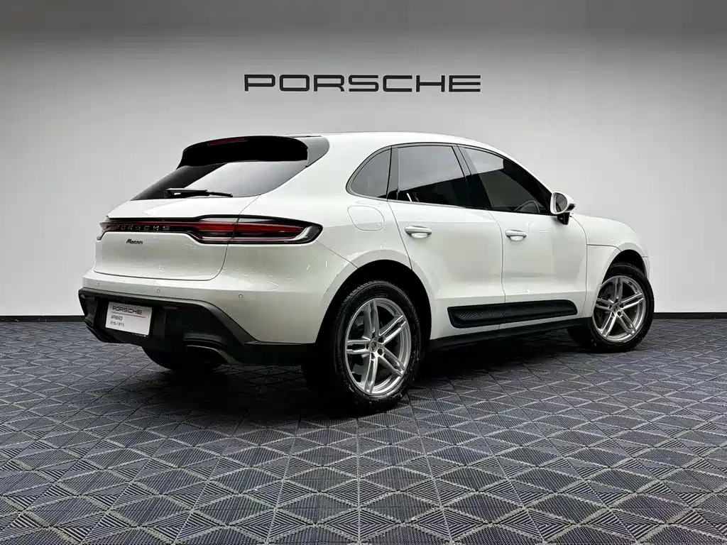 Porsche Macan 2024 — фото 2