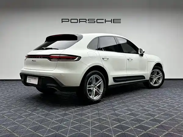 Porsche Macan 2024