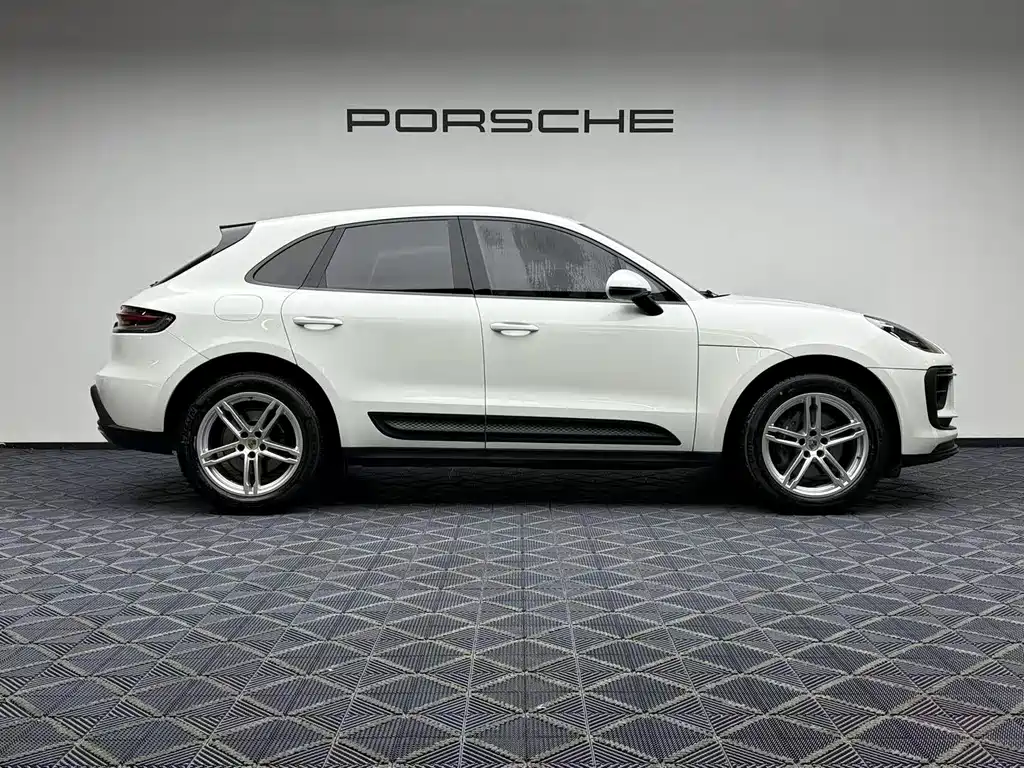 Porsche Macan 2024 — фото 7