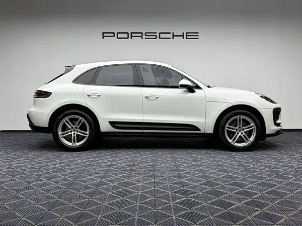 Porsche Macan 2024
