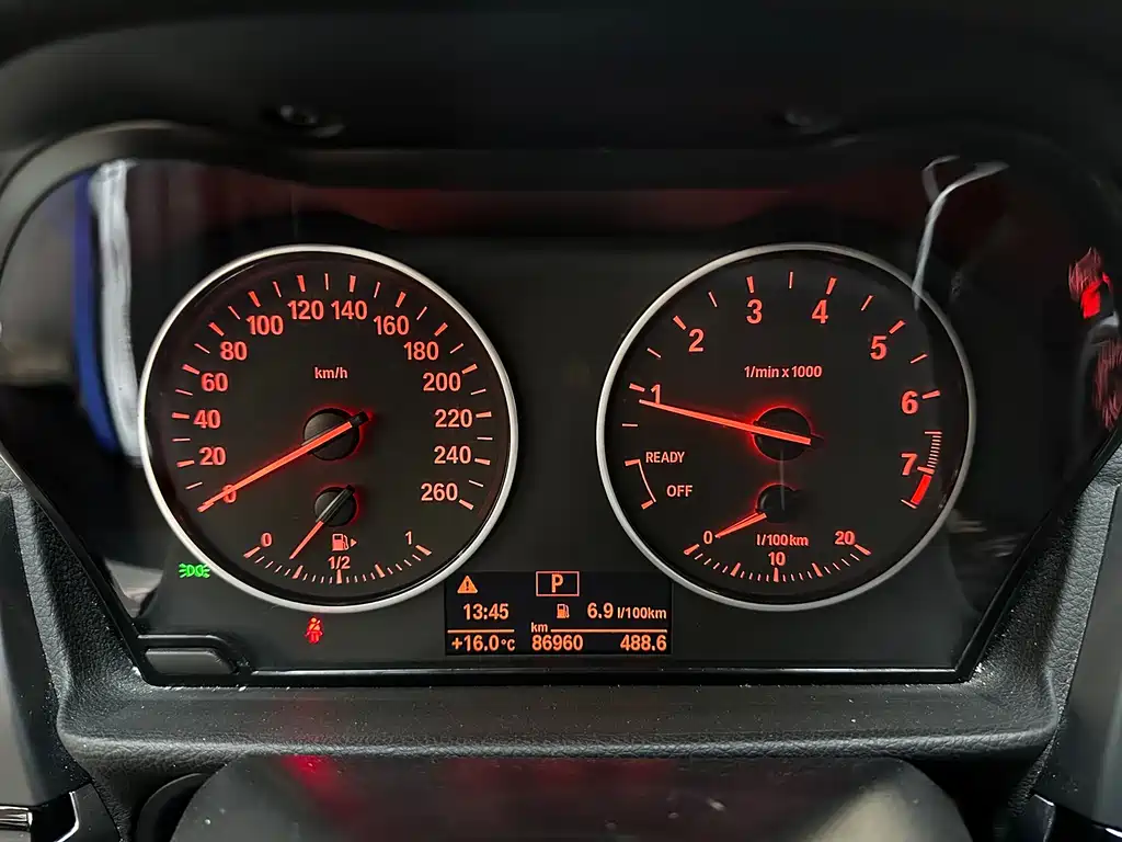 BMW 1 Series 2017 — фото 17
