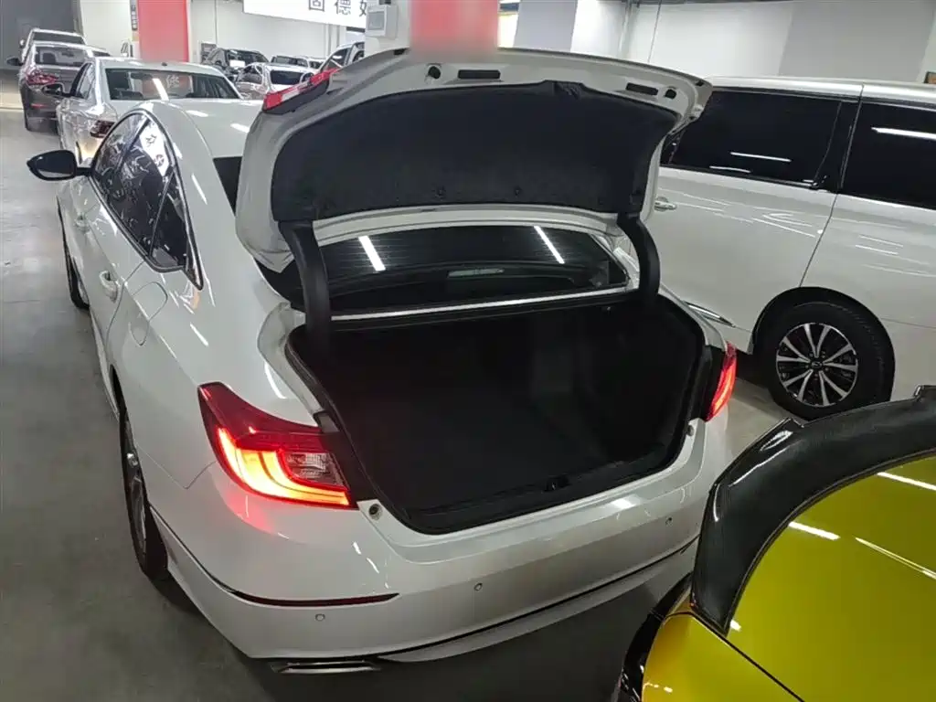 Honda Accord 2021 — фото 19