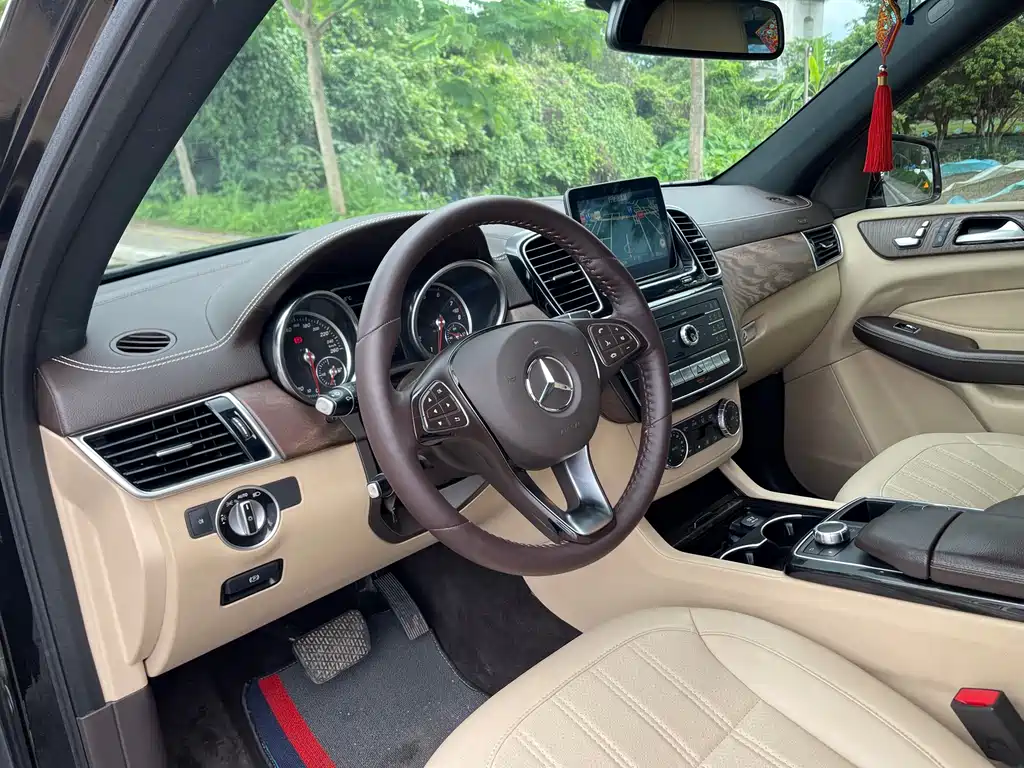 Mercedes-Benz GLE 2018 — фото 18