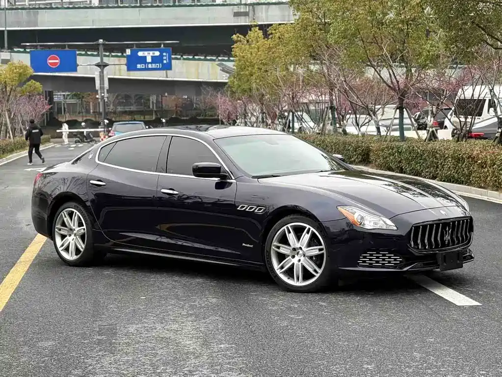 Maserati Quattroporte 2015 — фото 2