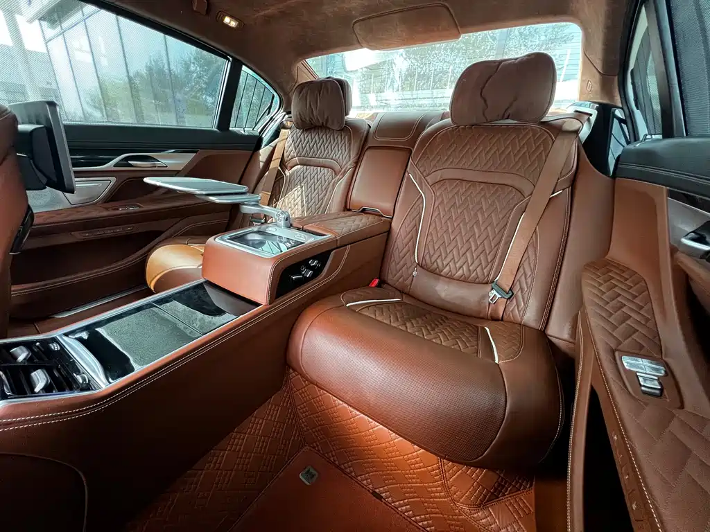 BMW 7 Series 2021