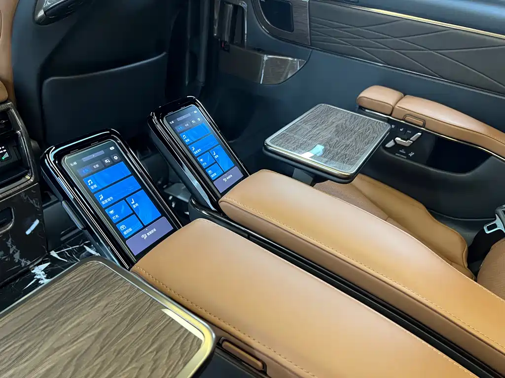 Toyota Alphard 2024 — фото 12