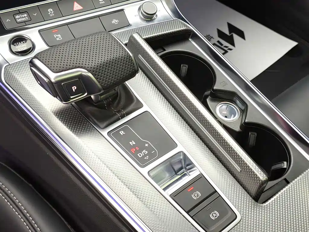 Audi A6L 2021 — фото 14