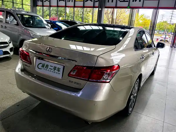 Lexus ES 2011