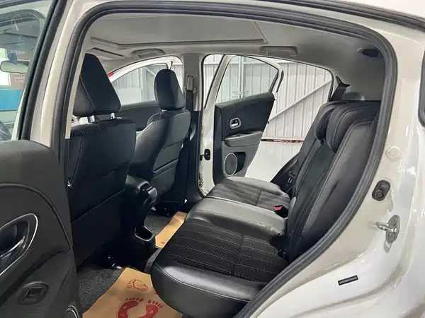 Honda Vezel 2015