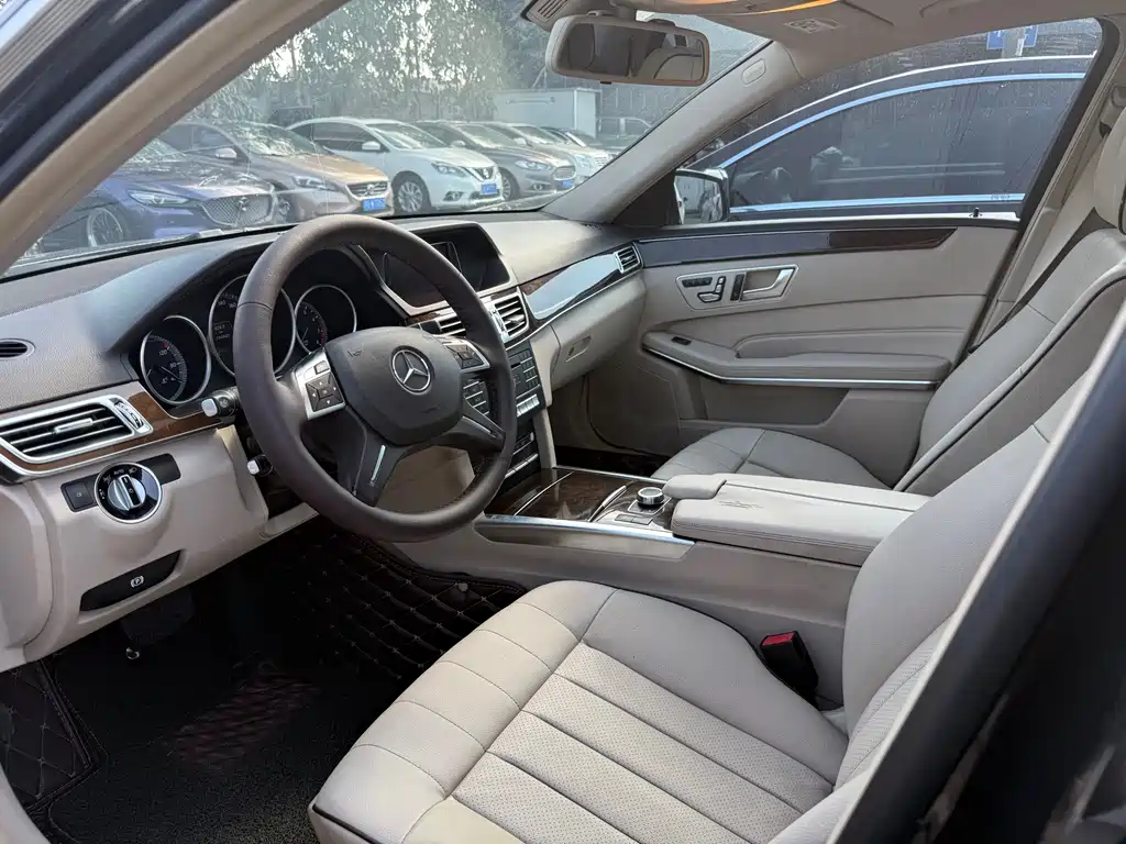 Mercedes-Benz E-Class 2016 — фото 20