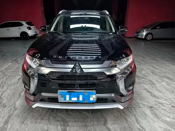 Mitsubishi Outlander 2021
